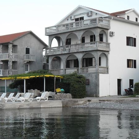 Apartments Petrovic تيفات المظهر الخارجي الصورة