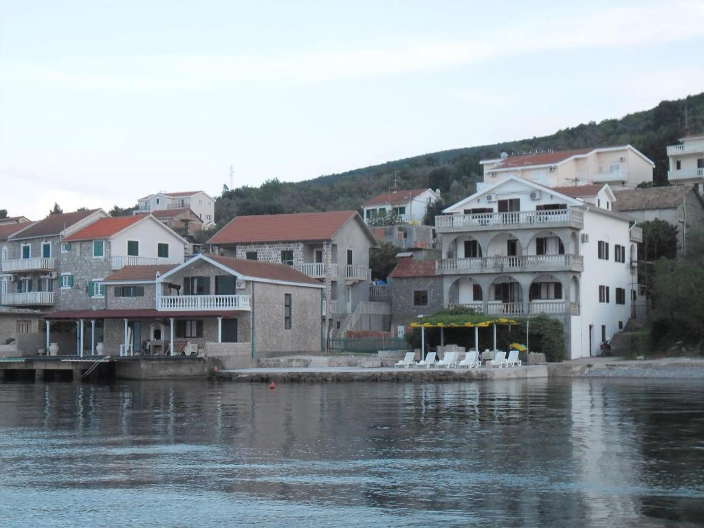 Apartments Petrovic تيفات المظهر الخارجي الصورة
